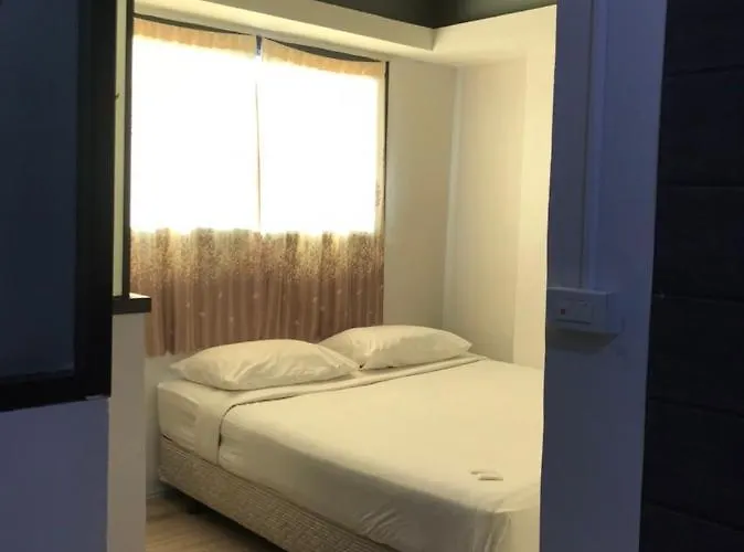 Rod Fai Fah Apartment